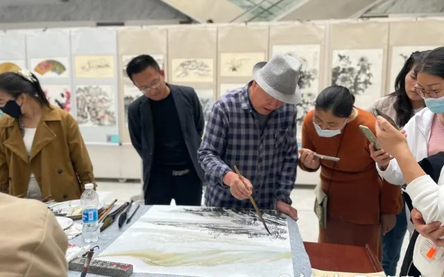 巾帼笔墨绘盛世——评“盛世芳华”全国女画家美术作品精品展- 中国日报网