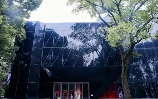 今年20岁的这座美术馆启动“西行记”，拓展当代艺术的无限可能