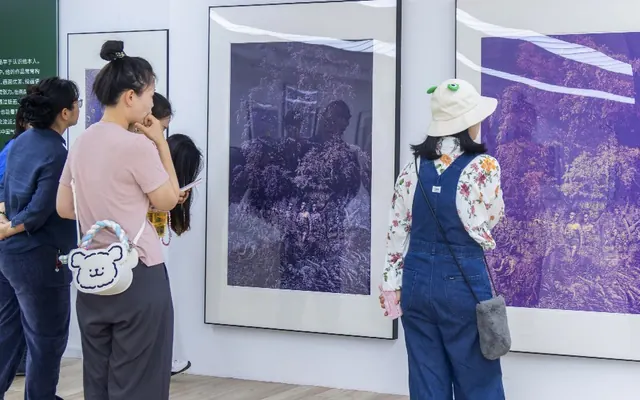 “时痕·格物——罗贵荣版画中的时间显影”展览在京开幕