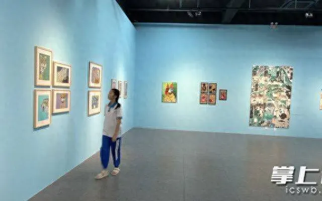 谁说美术馆只挂名家作品?268件长沙中小学生画作挂上展墙