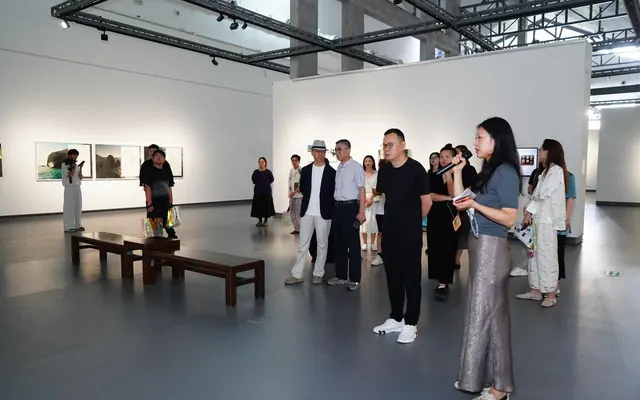 串联百年的华侨文化根脉!海外华人艺术回顾展落地宁波华茂美术馆