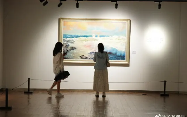 展讯｜自然的诗篇《王路风景油画艺术展》展期：9月23日-12月21日展馆：中华儿女美术馆（一展厅）地址：厦门市思明区沙坡尾66号http://t.cn/AX7yZxGc#艺术展##油画# http://t.cn/A61mNP6e ​