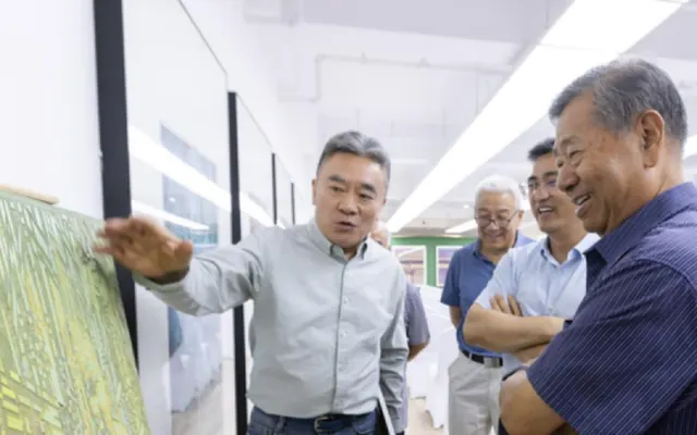 “时痕·格物——罗贵荣版画中的时间显影”展览在舒勇美术馆开幕