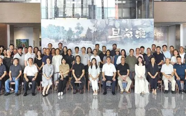 传承与希望!宝安父女画家——张思静 张其乐美术作品展在宝安1990开展